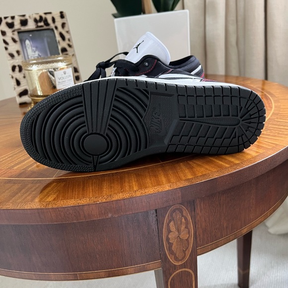 Air Jordan size W9 M7.5 - Picture 5 of 7